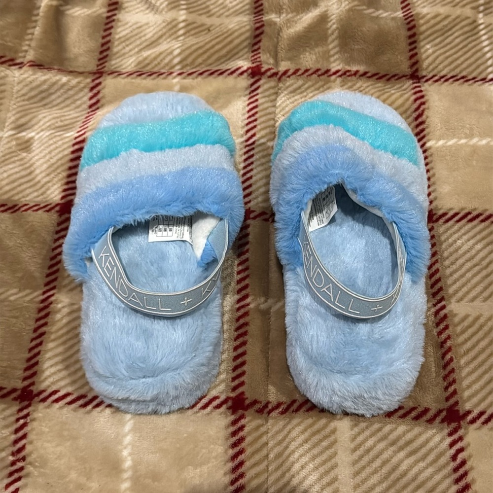 Kendall & Kylie house shoes